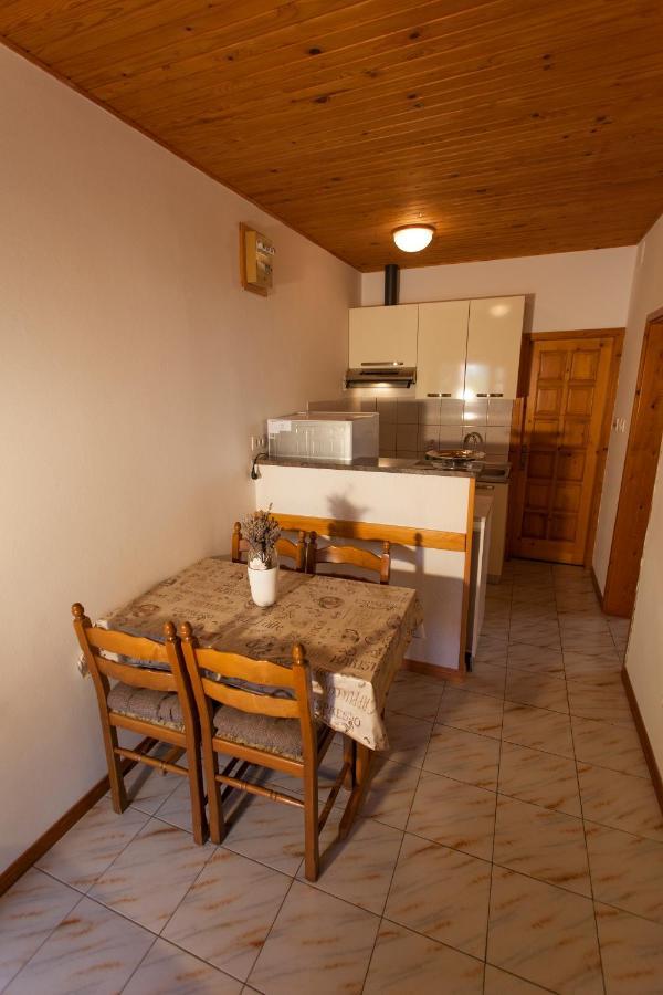 Apartman Budimir 크레스 외부 사진